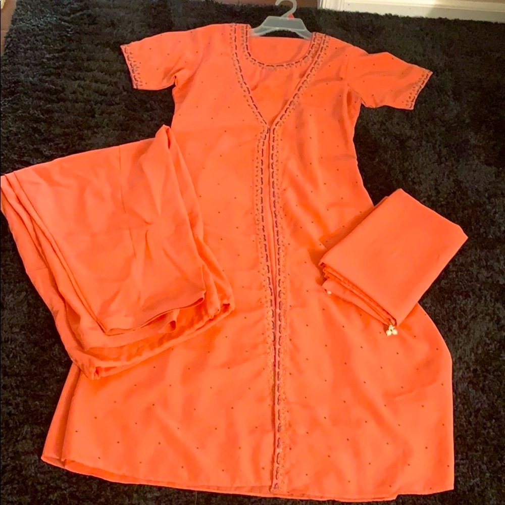 Indian Women Dress (Suit)💐